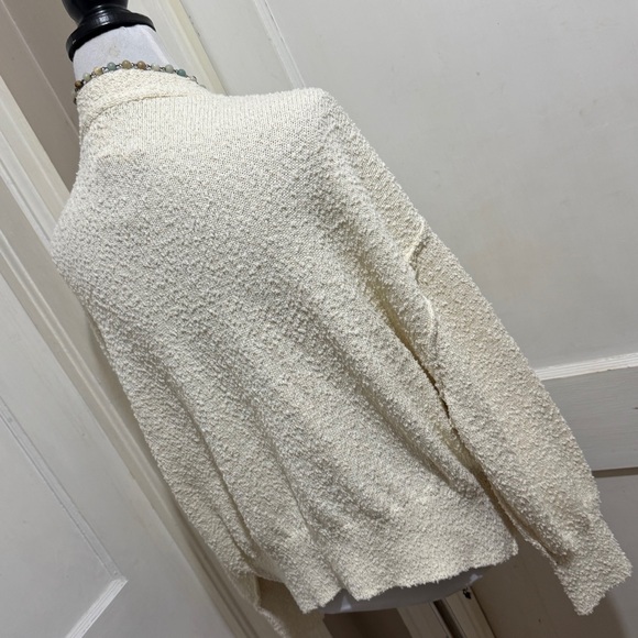 New with tags! Women's Cream Cardigan Sweater Size Medium - Picture 11 of 12
